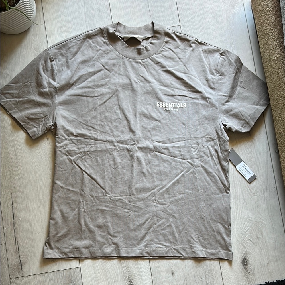 NWT Essentials Fear of God Desert Taupe Short Sleeve Tee // Size Large